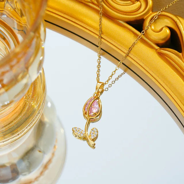 Collar Tulipán Rosa | Baño de Oro + Caja de Regalo Gratis✨